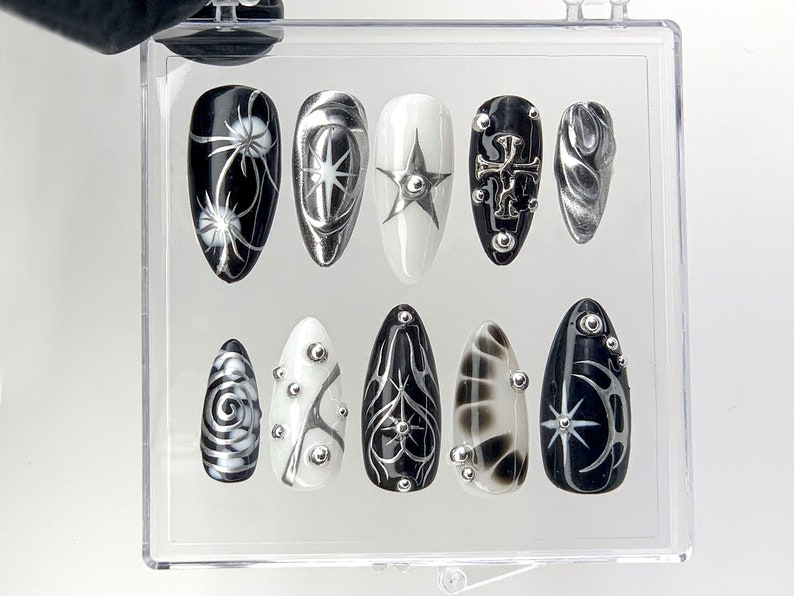 Elegant Gothic Press On Nails | 3D Designs with Cross. Star. Spiral Acrylic Nails | Monochrome Nail Art | Y2k Nails | Custom Nails | OC552YL