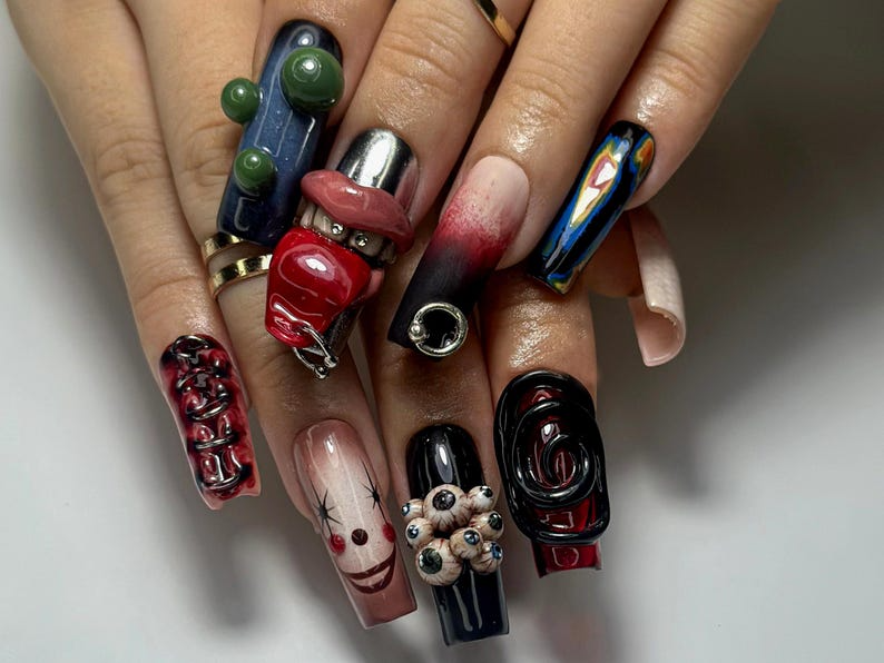 Dark Carnival Horror Press On Nails | 3D Creepy Clown Nail Art | Gothic Horror Eyes & Chains | Edgy Halloween Statement Set | OB144EK