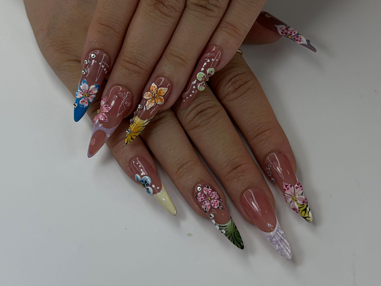 Handmade Tropical Press On Nails | Colorful Summer Press Ons | Floral Nail Tips Handmade| |Vacation Floral Nail Set |Colorful Nails| OC787HK