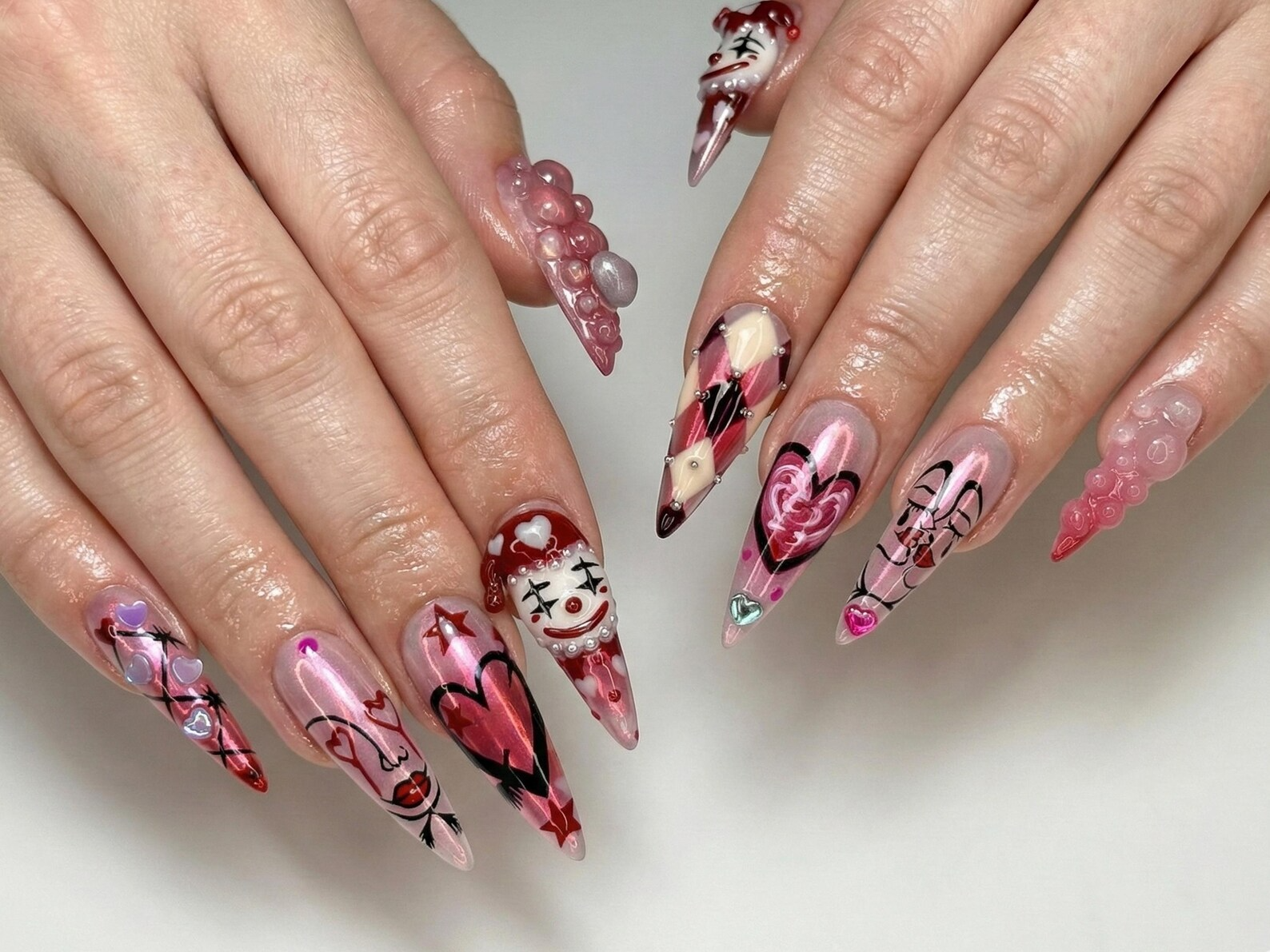 Gothic Valentine Clown Heart Press On Nails for Dark Romance Girls. Handmade Long Pink Chrome Fake Nails. Alternative Love Nail.OB278EC
