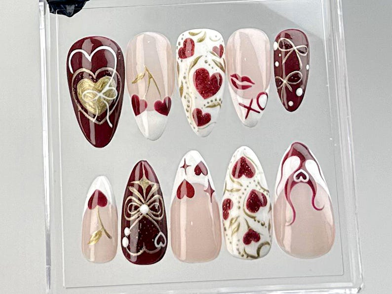 Valentine's Day Almond Nails |Love and Heart Motif Nail Art |Valentine XO Fake Nails |Gold and Red Luxury False Nails |Kawaii Nails |OC727YC