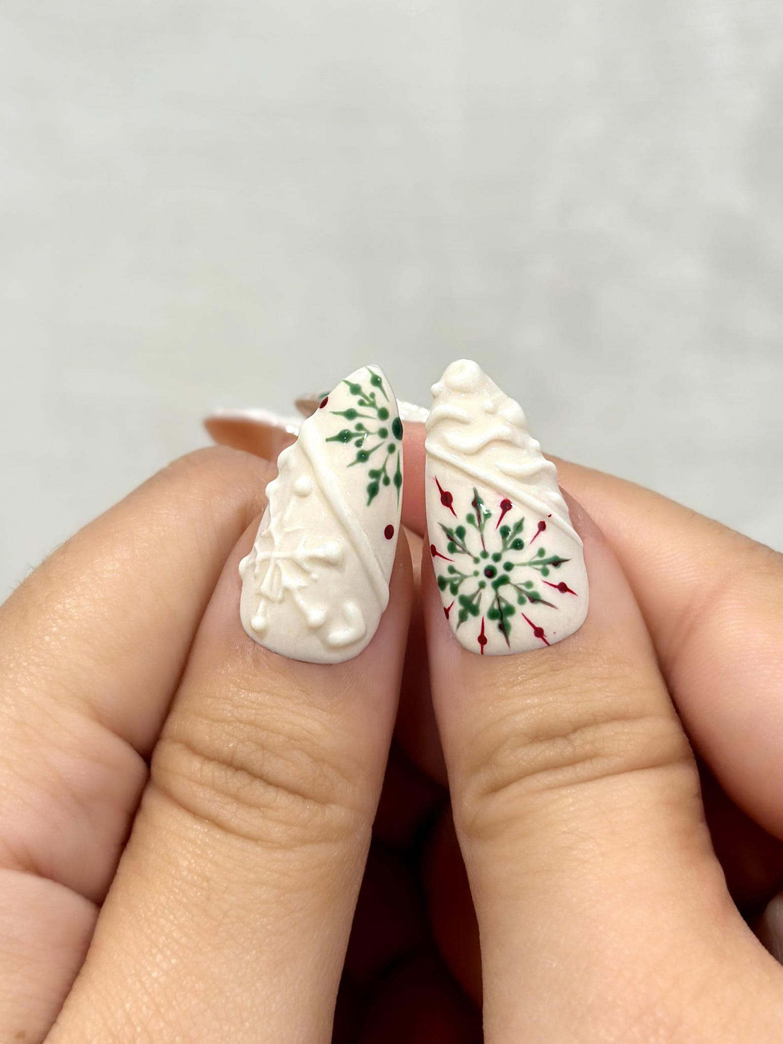 Candy Sweater Christmas Press On Nails | Snowflake Winter Nail Art | Red Green Stripe Holiday Nails |3D Cable Knit Nail | OB1212EC