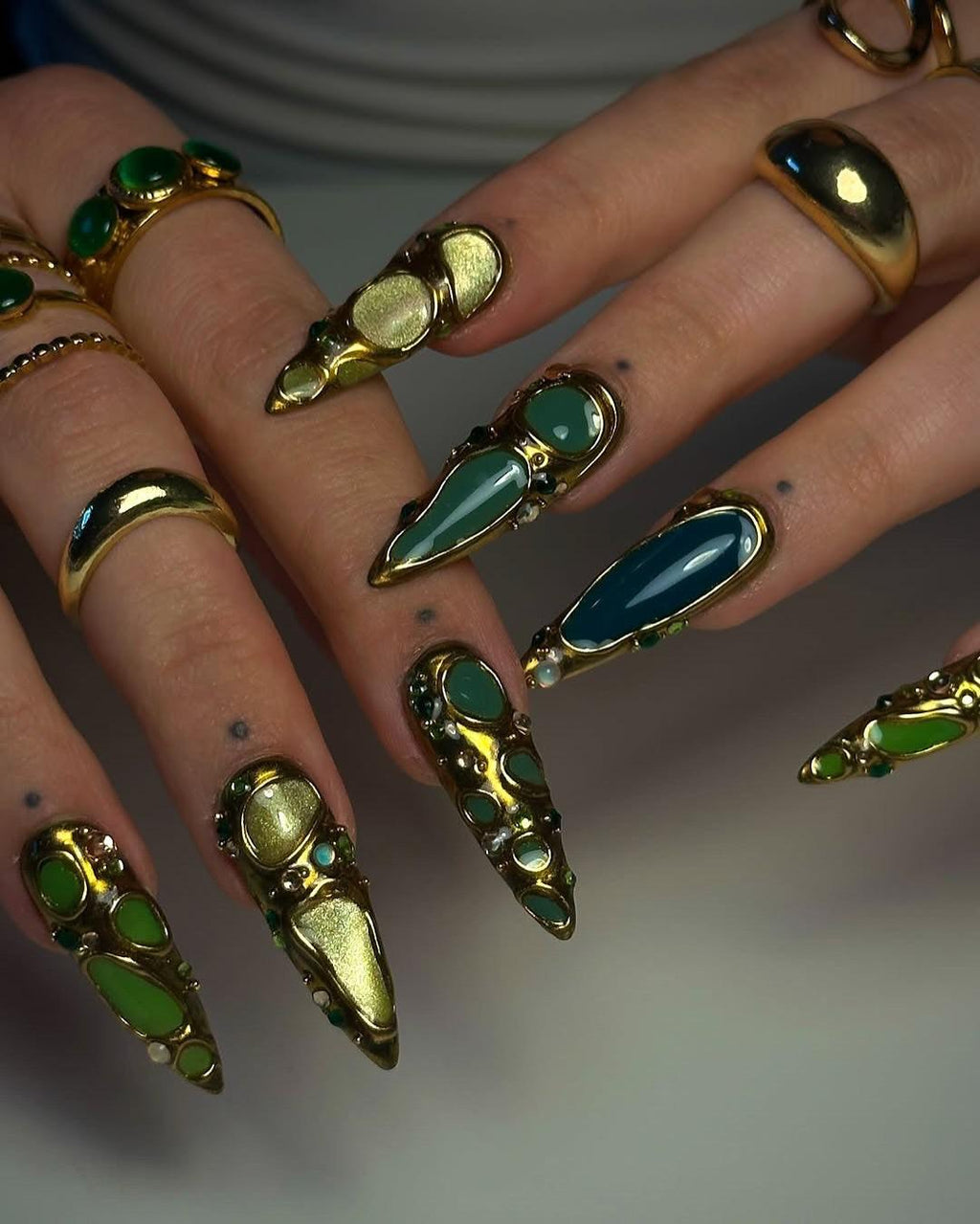 Green & Teal Gold-Framed 3D Press-On Nails – Jewelcore Statement Set A27