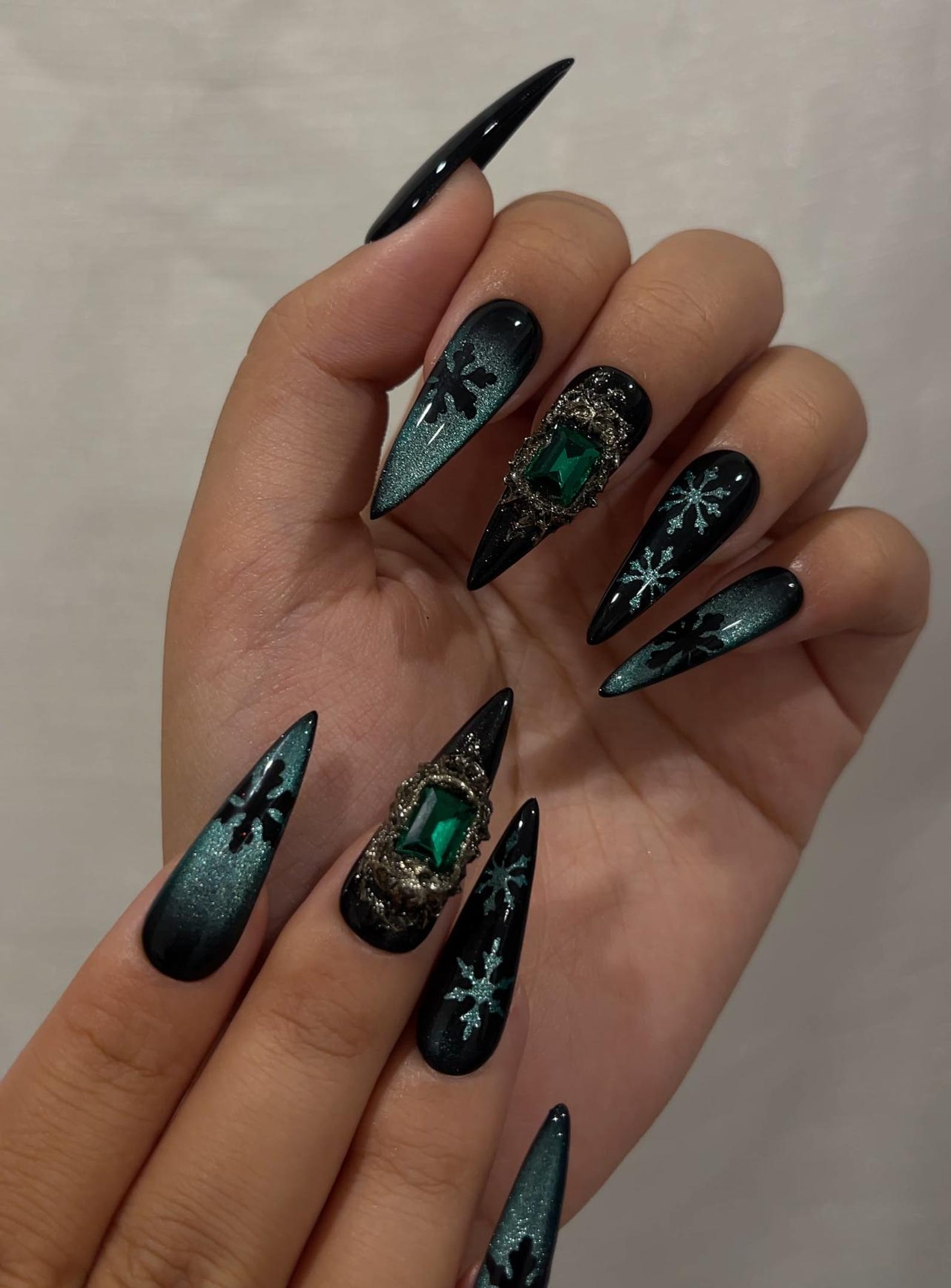 Emerald Snowflake Christmas Press On Nails | Black Green Winter Nails | Luxe Holiday Nail Art | Stiletto Press Ons | Winter Set | OB237HC