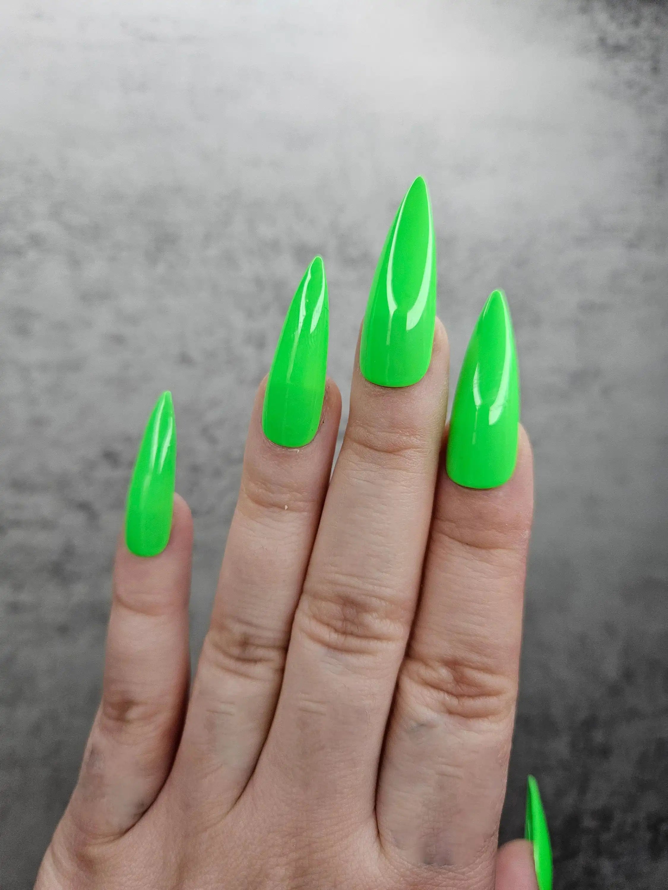 Green Neon Glossy Handmade Press on Nails - Luxury Reusable Fingernails Q89