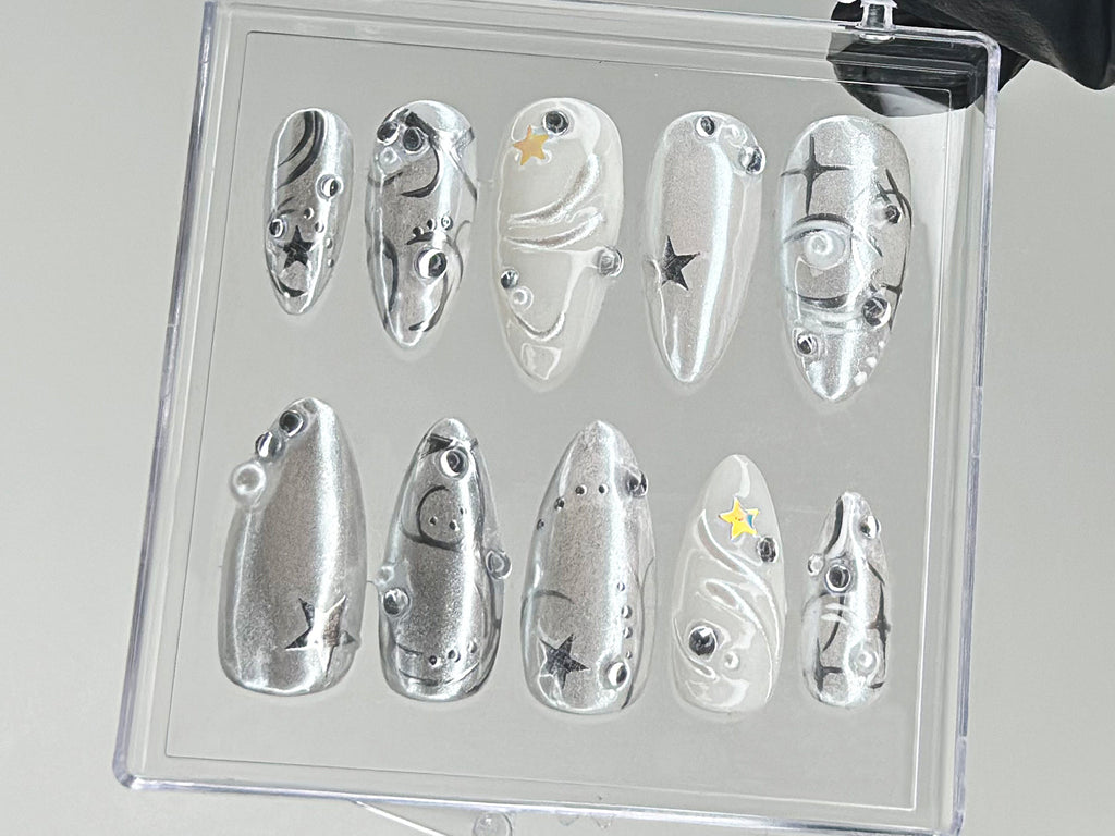Chrome Effect Press On Nails | Metallic & Eye-catching Nail Art | Stunning and Reflective Nail Art | Christmas Nails. gifts for her | OB78T