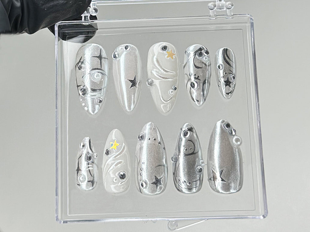 Chrome Effect Press On Nails | Metallic & Eye-catching Nail Art | Stunning and Reflective Nail Art | Christmas Nails. gifts for her | OB78T