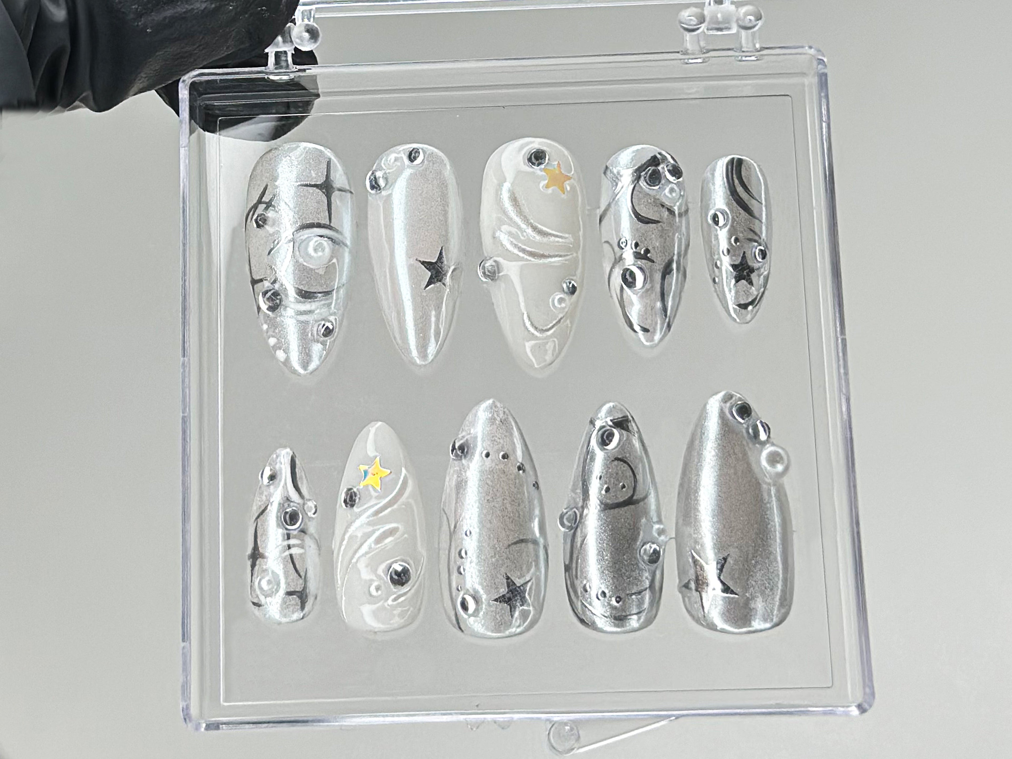Chrome Effect Press On Nails | Metallic & Eye-catching Nail Art | Stunning and Reflective Nail Art | Christmas Nails. gifts for her | OB78T