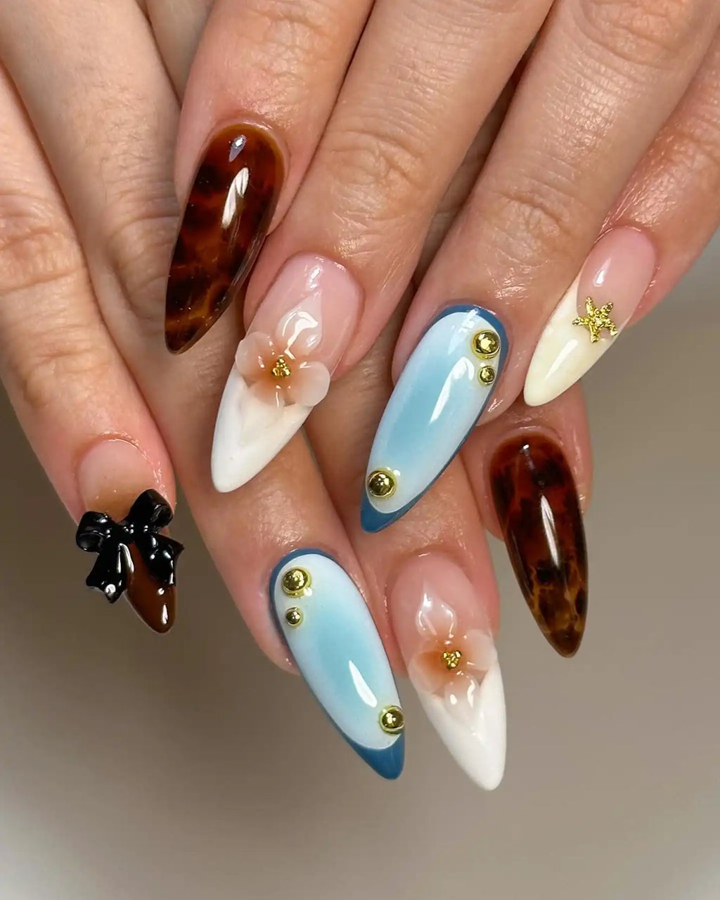 Handmade Aura Ribbon Knot with Flowers and Gold Press on Nails Z73