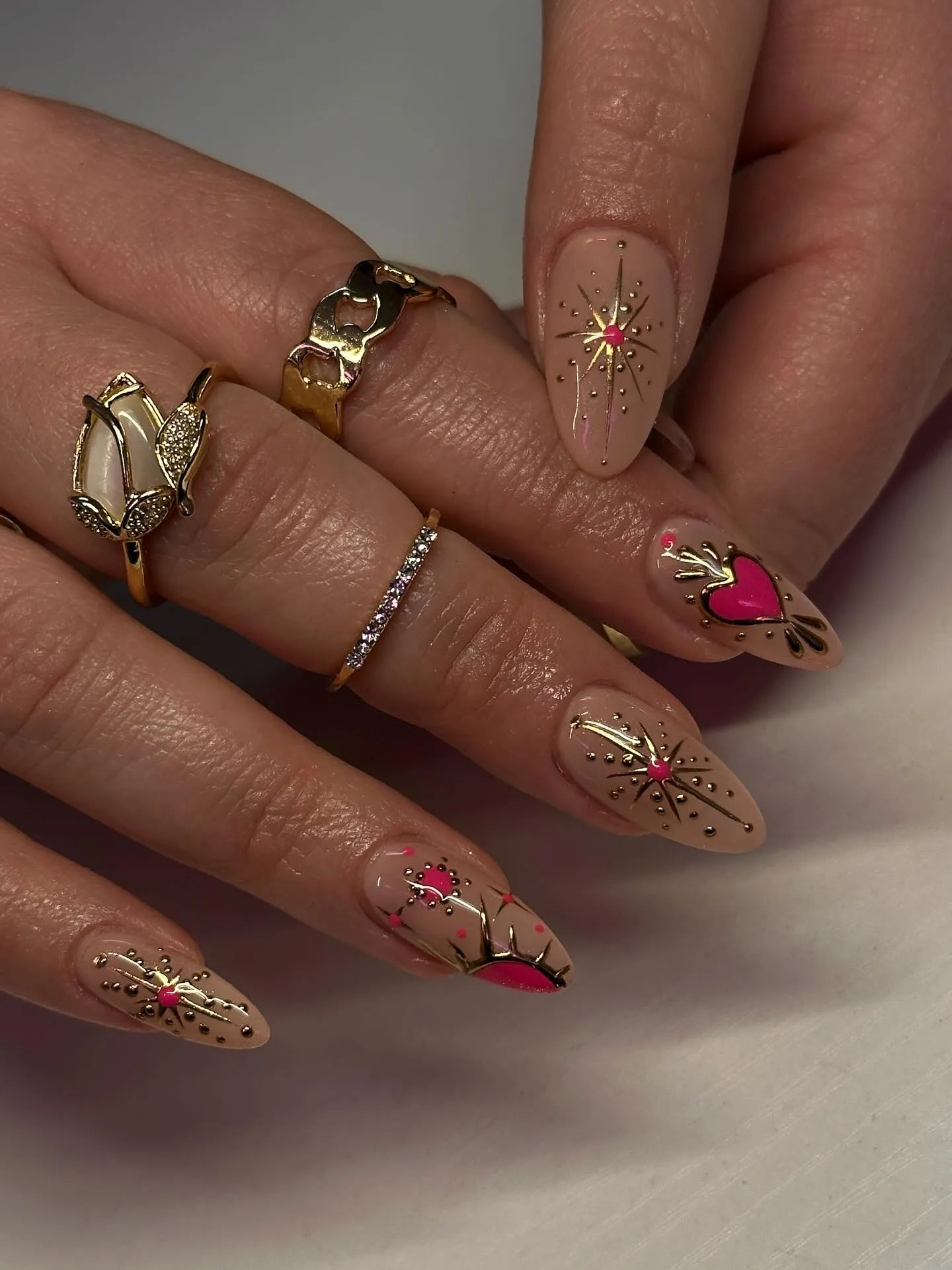 Handmade Bold Heart Gold Chrome Pink Rhinestone Fake Nails M72