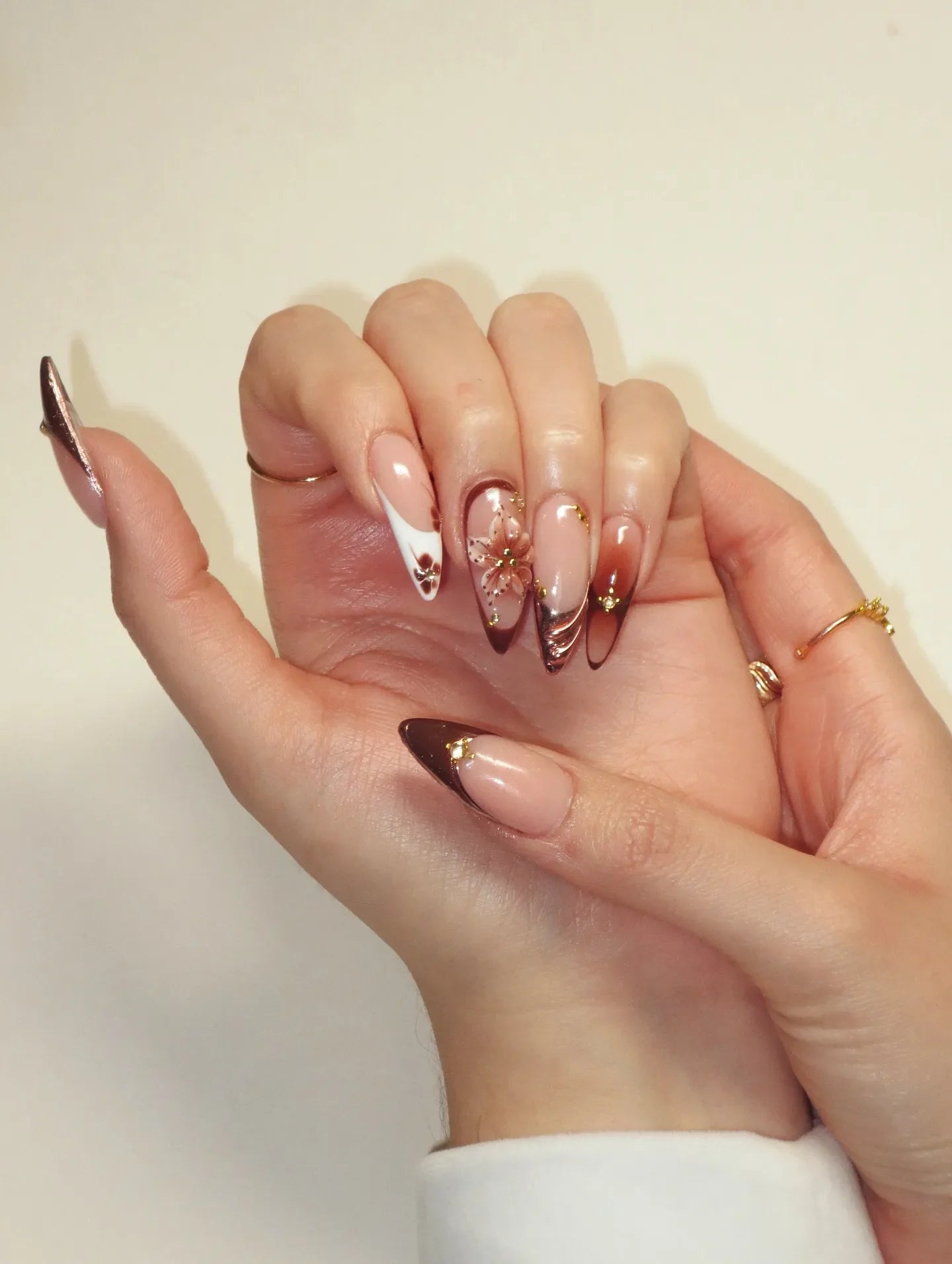 Handmade Brown Floral Bronze Chrome Metallic Stud Art Press on Nails W48